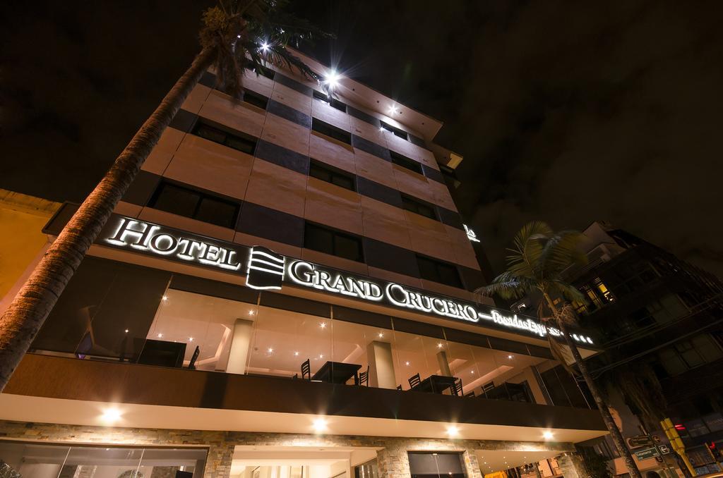Bagu Grand Crucero Posadas Eksteriør bilde